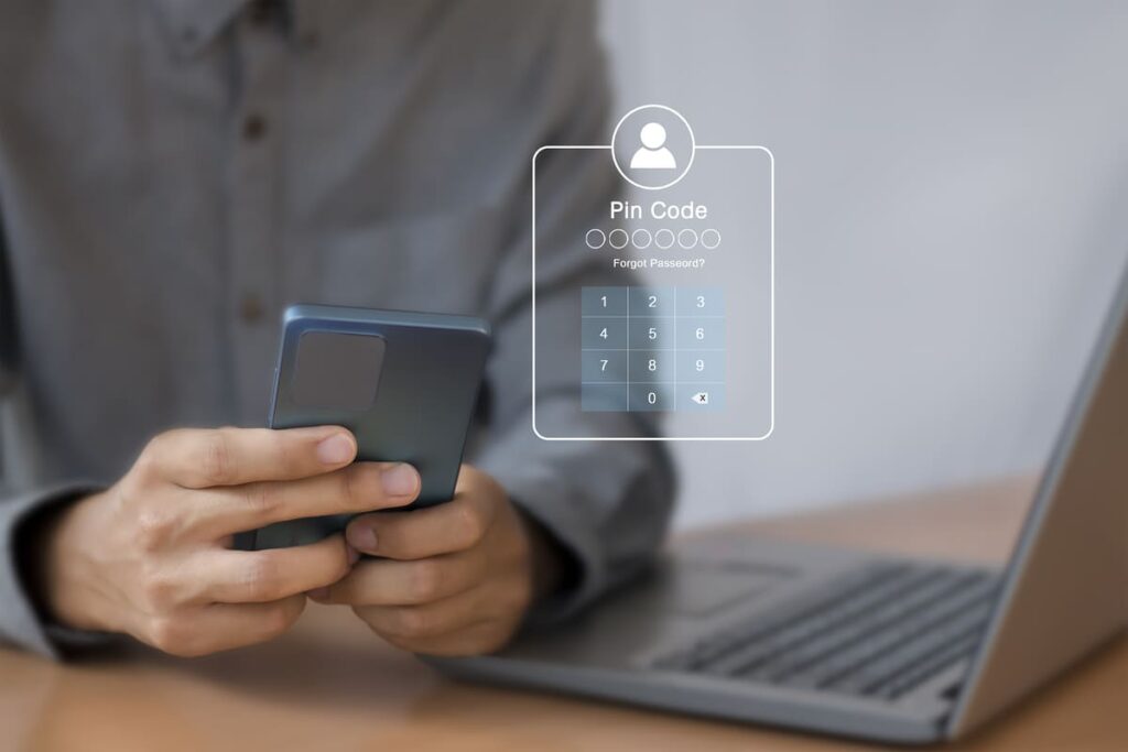 Человек на фоне ввода пароля от кабинета