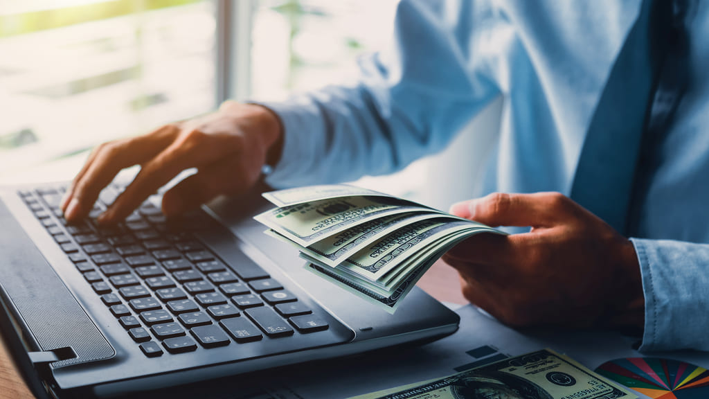 Какие профессии в Иркутске оплачиваются хуже