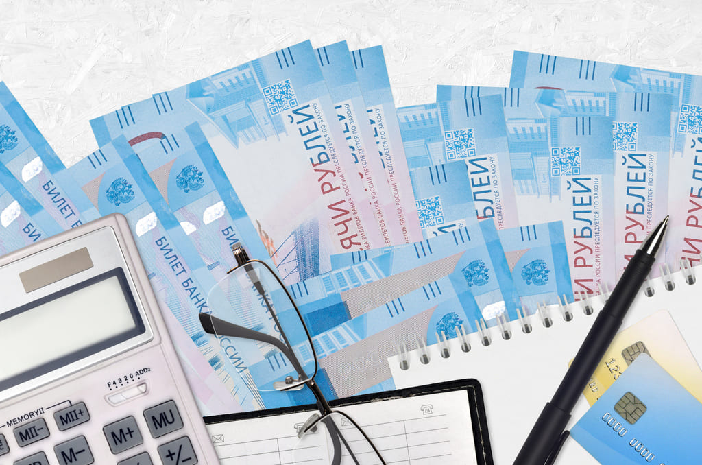 У каких профессий самые низкие зарплаты в Ижевске