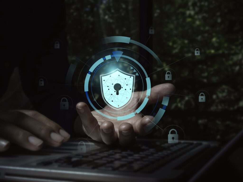 ЦБ намерен ужесточить требования к платежным сервисам по защите информации