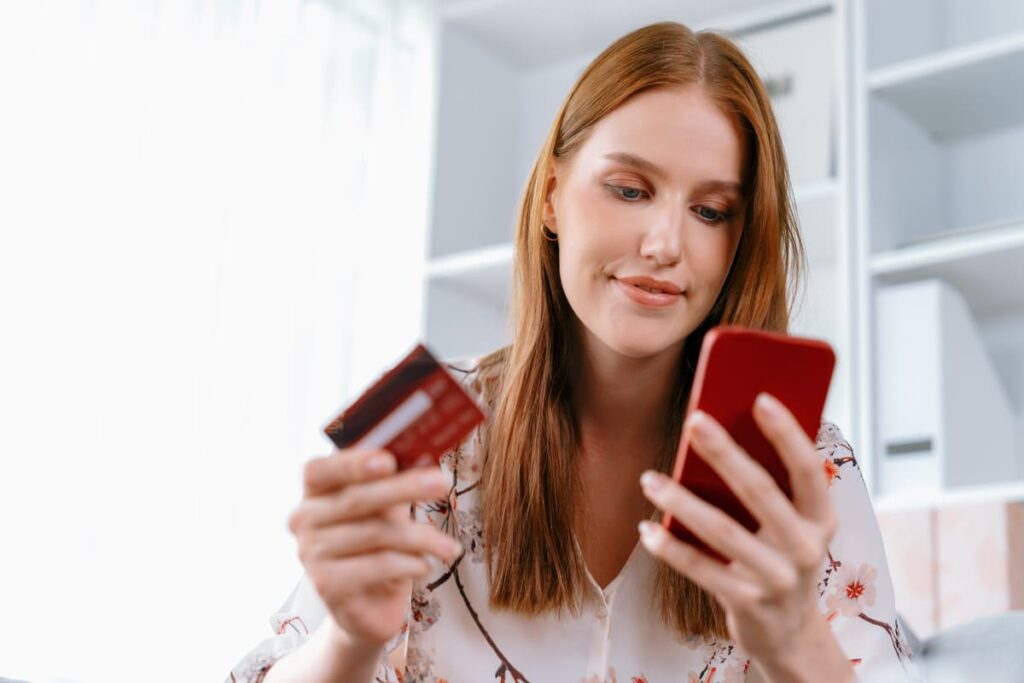 Изменить ПИН-код можно через мобильное приложение, главное — знать, как это сделать.