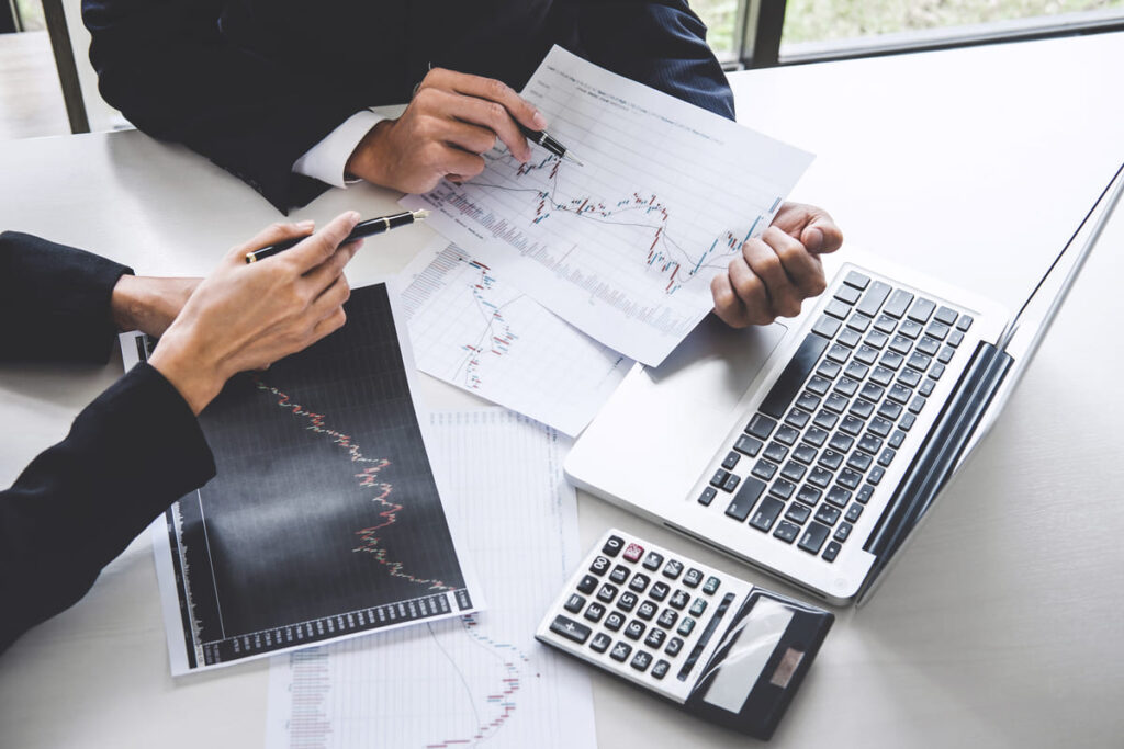 Экономисты обсуждают, какой будет ключевая ставка в декабре 2025 года