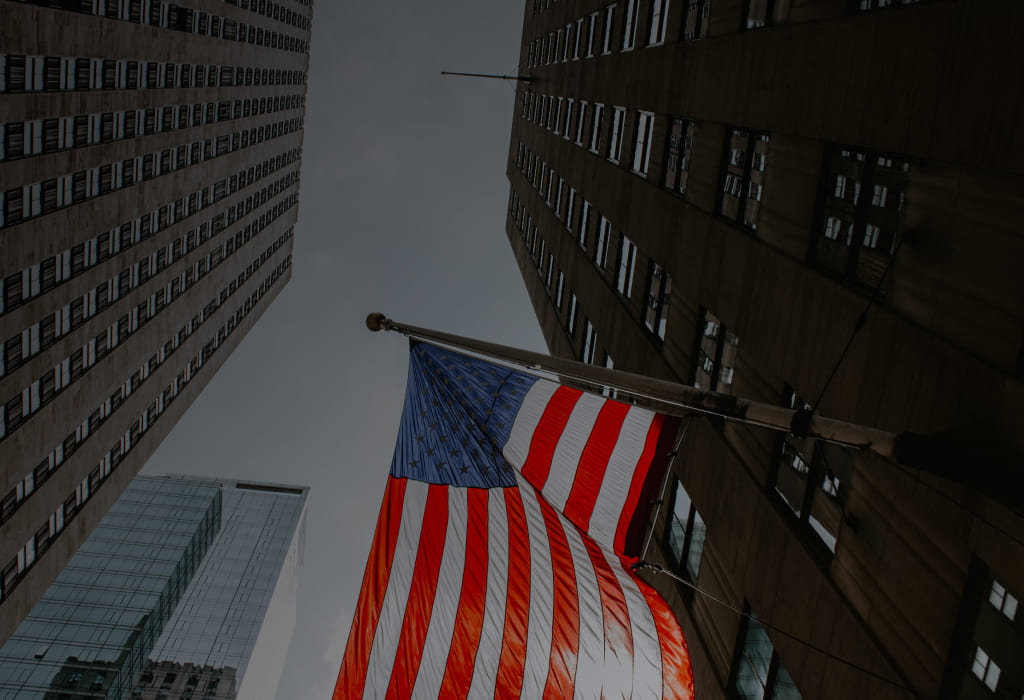 Флаг США в здании
